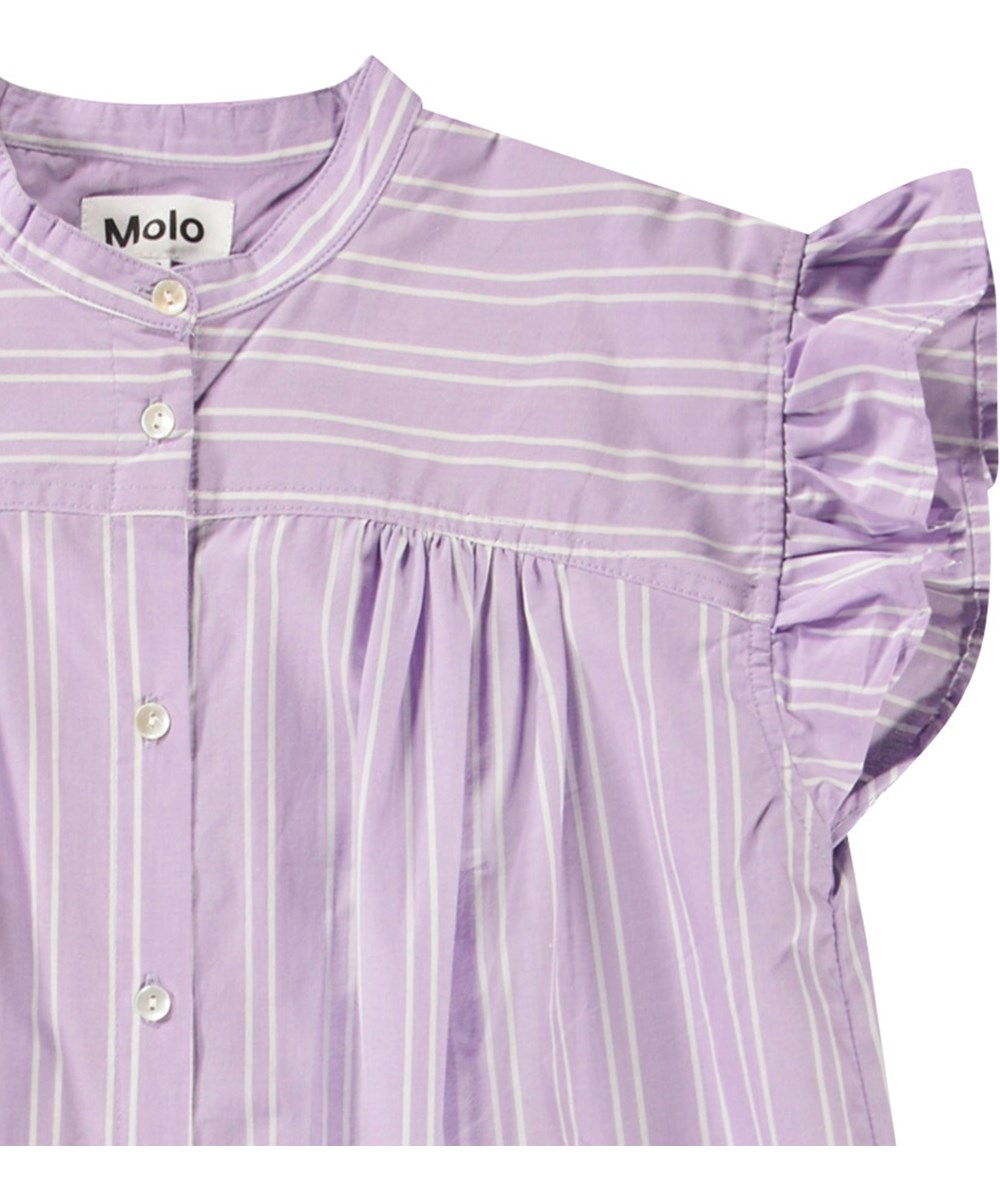 Cortny - Purple Rail Stripe - Knælang kjole til børn med hvide striber i økologiskbomuld.