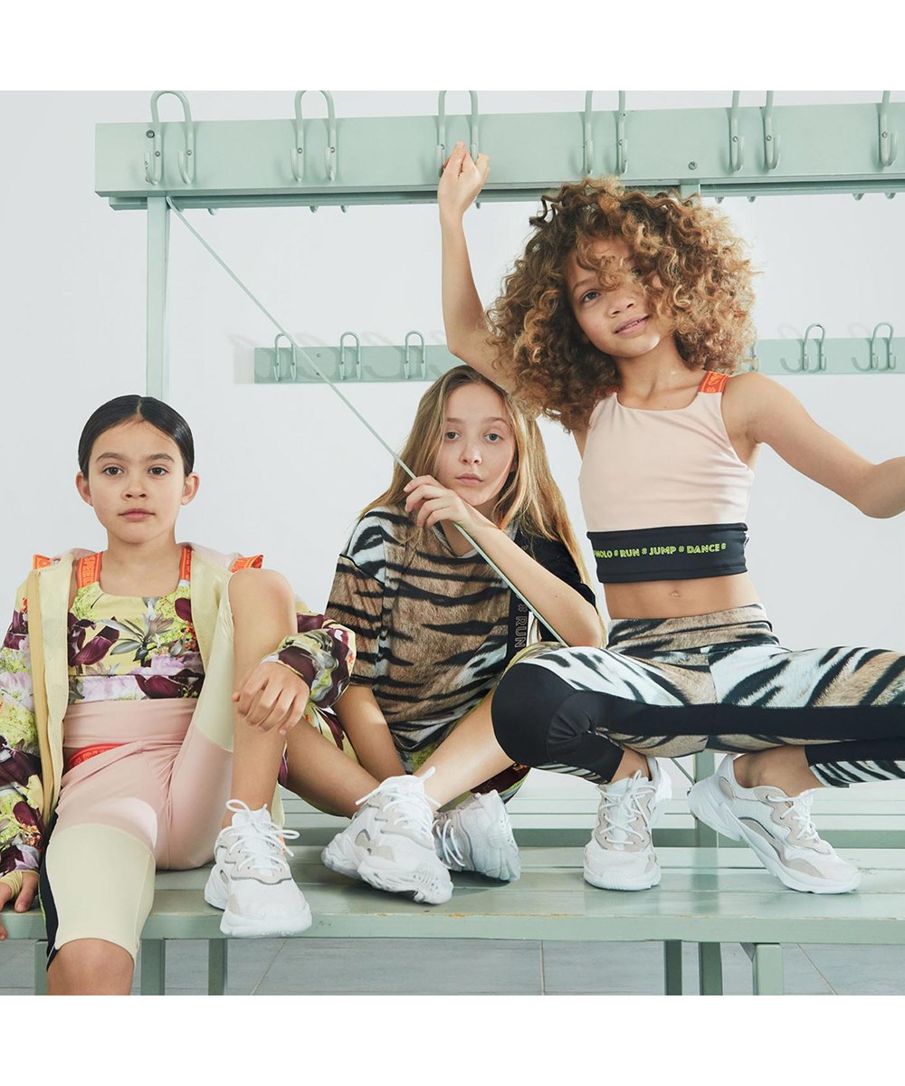 Orlaith - Sporty Block - Korte sports leggings i lysegul og rosa