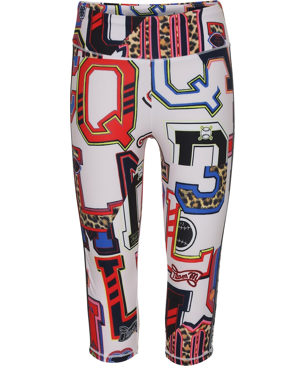 Orlaith - Typo - Korte sportsleggings med bogstav print