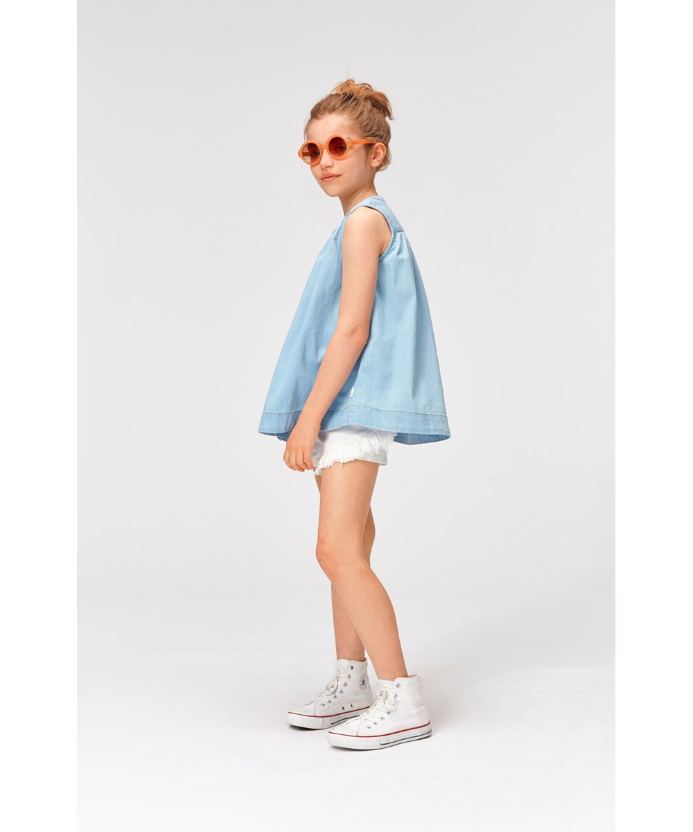 Agnetha - White Star - Hvide denim shorts med frynser