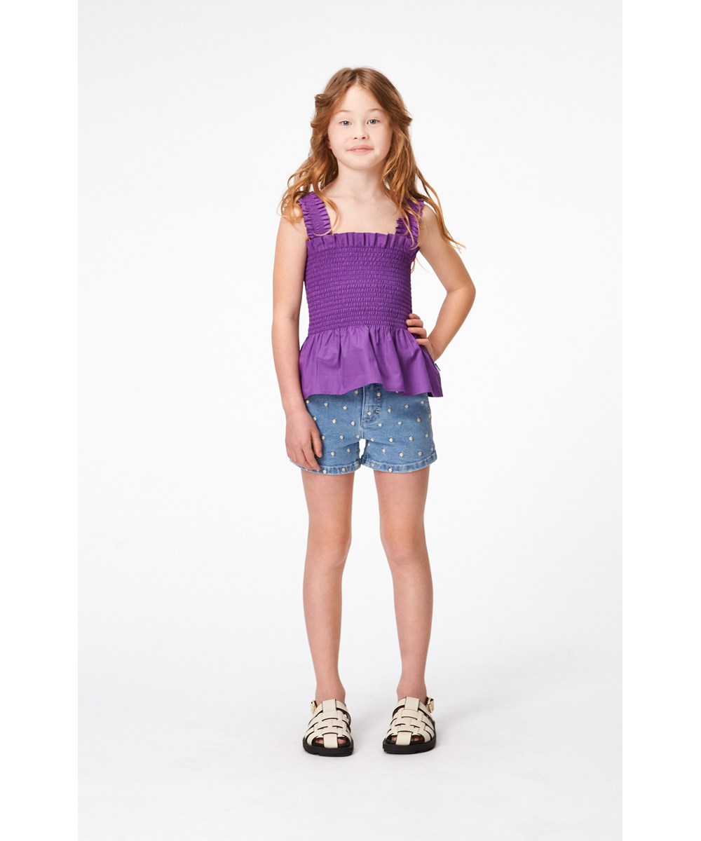 Alvira - Rose Dot - Blå denim short med broderet råhvide prikker