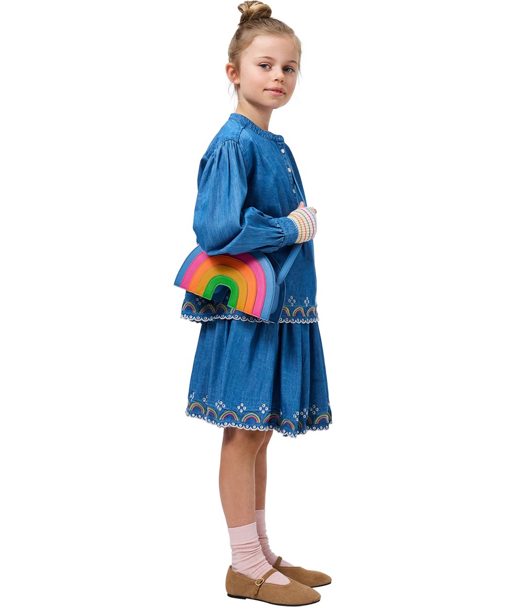 Reanna - Wonder Rainbow - Blå denim skjorte i økologisk bomuld til børn.