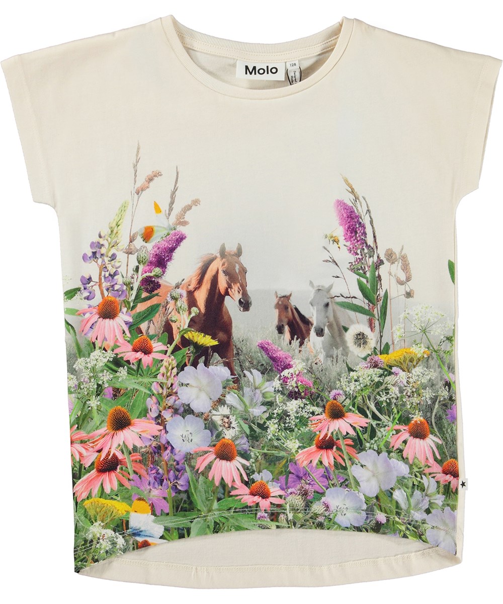 Ragnhilde - Wild Horses - Lys i økologisk bomuld t-shirt med print af heste og blomster