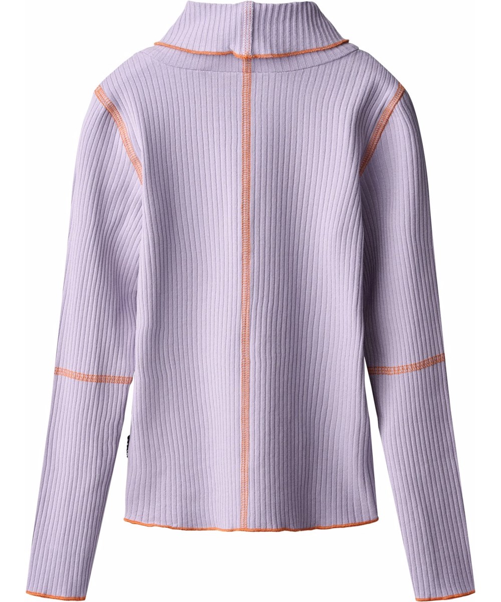 Rennie - Faded Purple - Lilla, langærmet bluse til børn i strækbar, blød viskoserib med tætsiddende pasform, rullekrave, rå kanter og synlige, orange syninger.