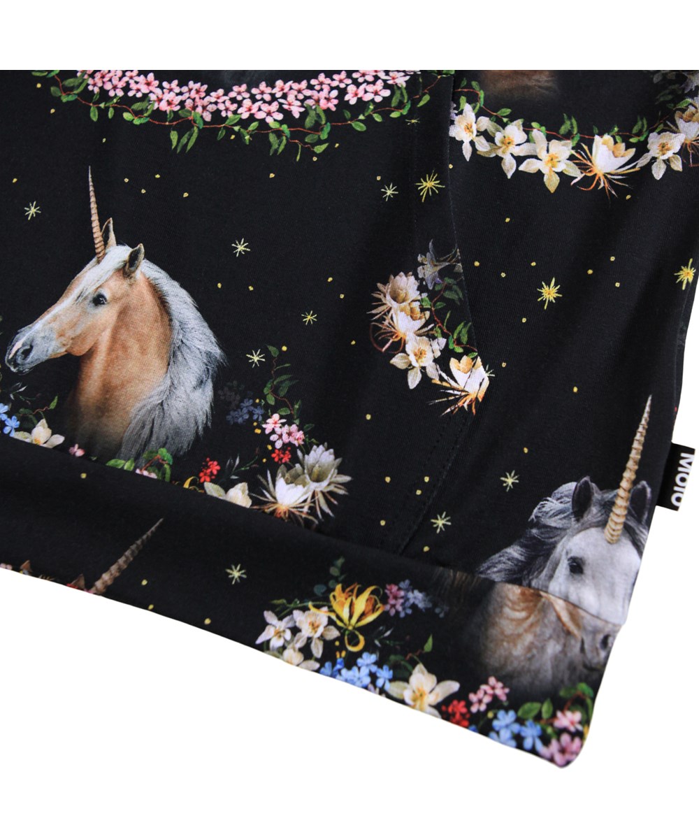 Rhona - Magical Galaxies - Sort hættetrøje til børn i blødt, økologisk bomuld med et print af farverige papirblomster.