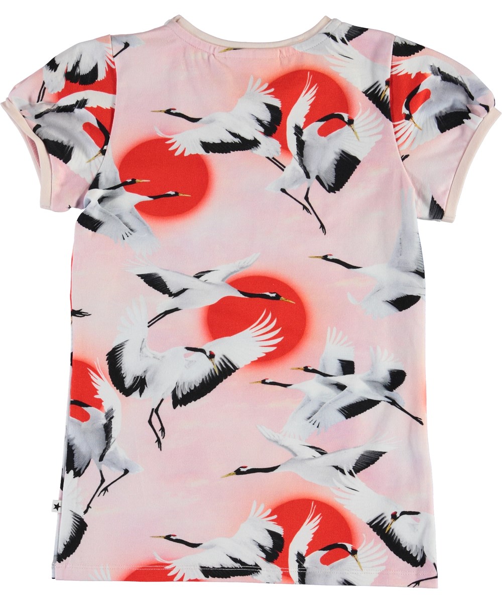 Rimona - Sunrise Cranes - Økologisk lyserød t-shirt med storke