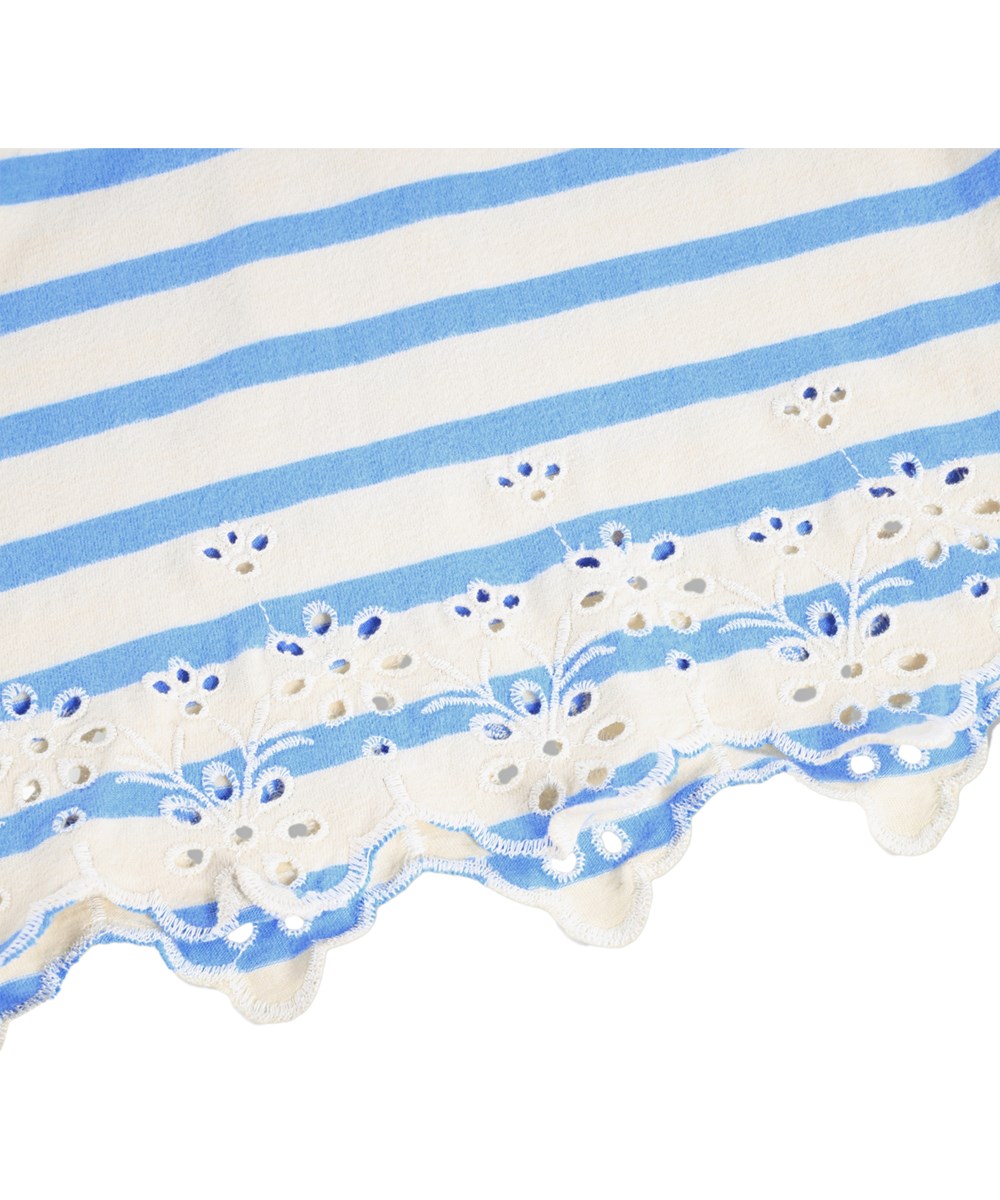 Rosita - Fresh Stripe - Croppet T-shirt i blødt, økologisk bomuld til børn