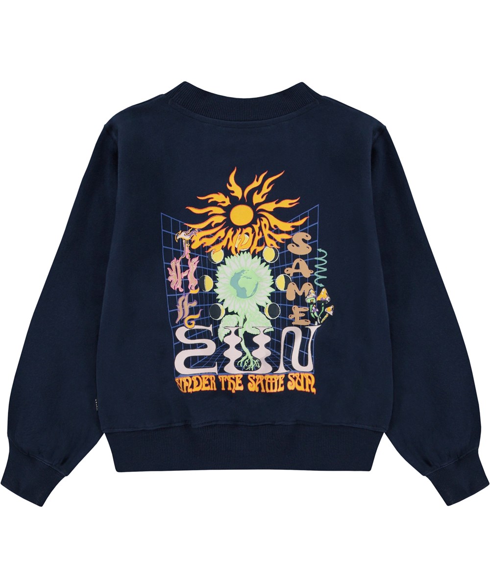 Marge - Navy Sky - Mørkeblå økologisk sweatshirt med grafisk placement print