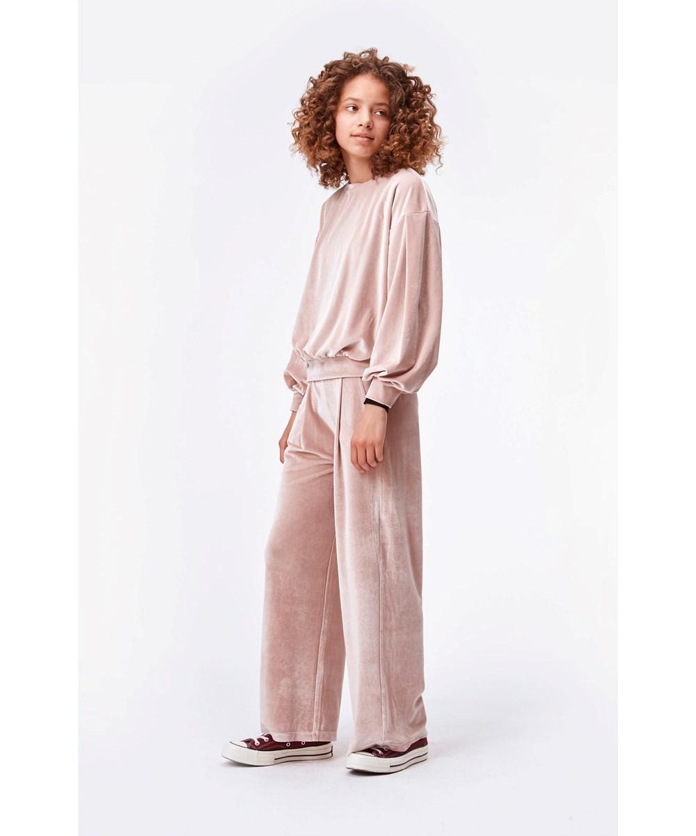 Moira - Petal Blush - Rosa velour bluse