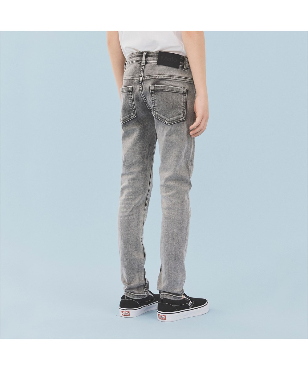 Aksel - Grey Washed Denim - Grå tvättade slim denim jeans.