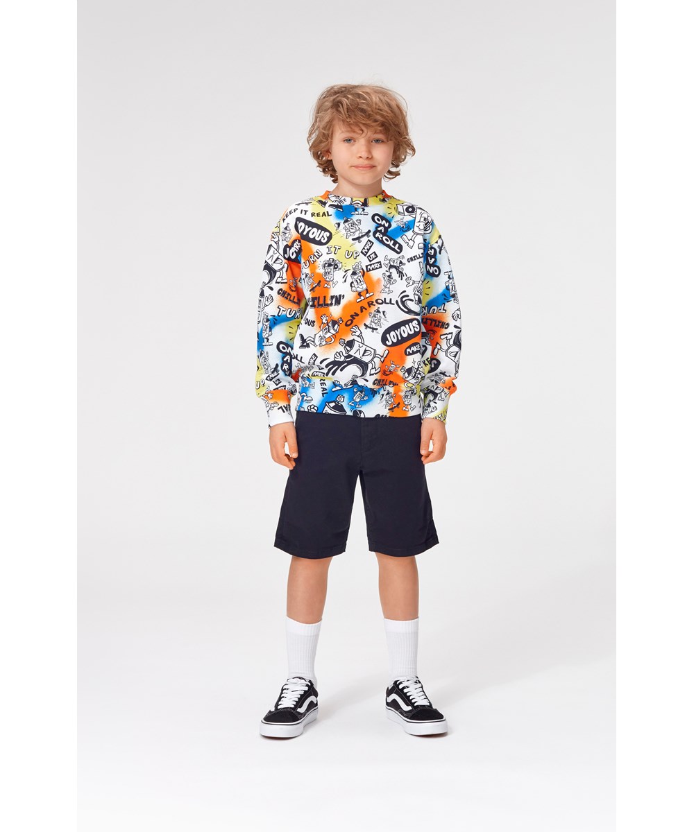 Alan - Black - Svarta chinoshorts.