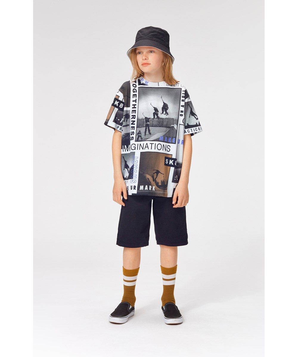 Alan - Black - Svarta chinoshorts.