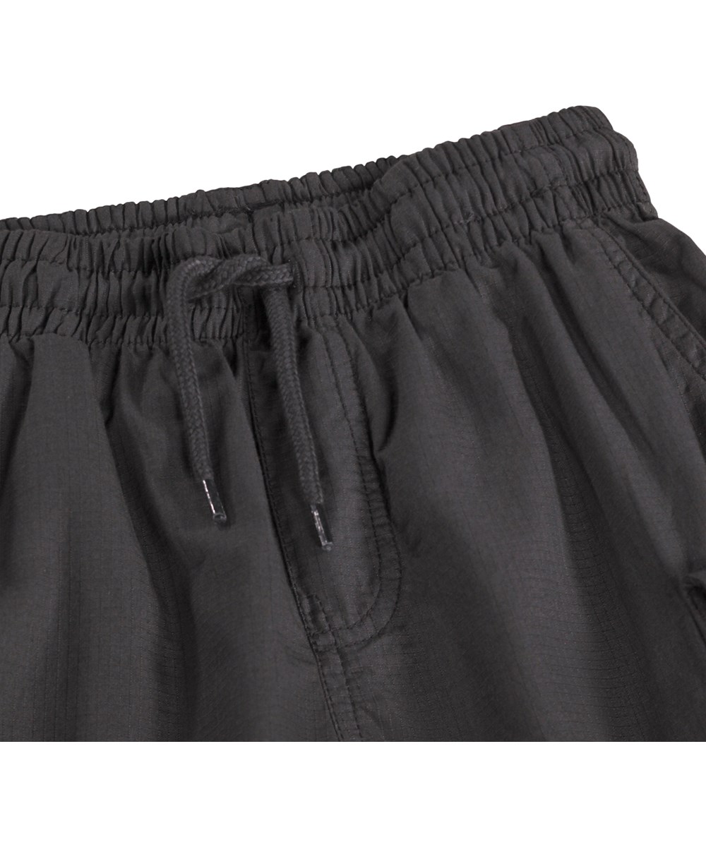 Argod - Raven - Grå cargoshorts för barn i hållbar ekologisk bomull med elastisk och justerbar dragsko