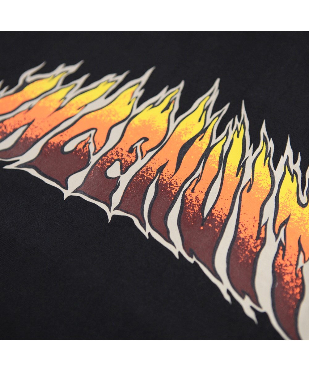 Rodney - Burning Text - Svart oversize T-shirt för barn i mjuk ekologisk bomull med tryck, korta ärmar och en ribbad halsringning.