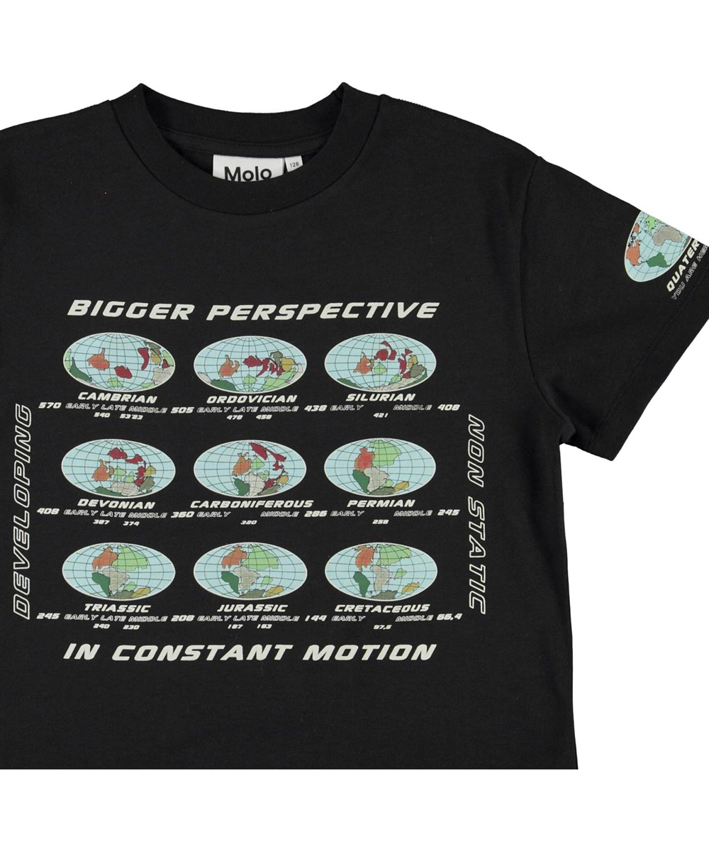 Roxo - In Motion - Ekologisk svart t-shirt med jordklotet