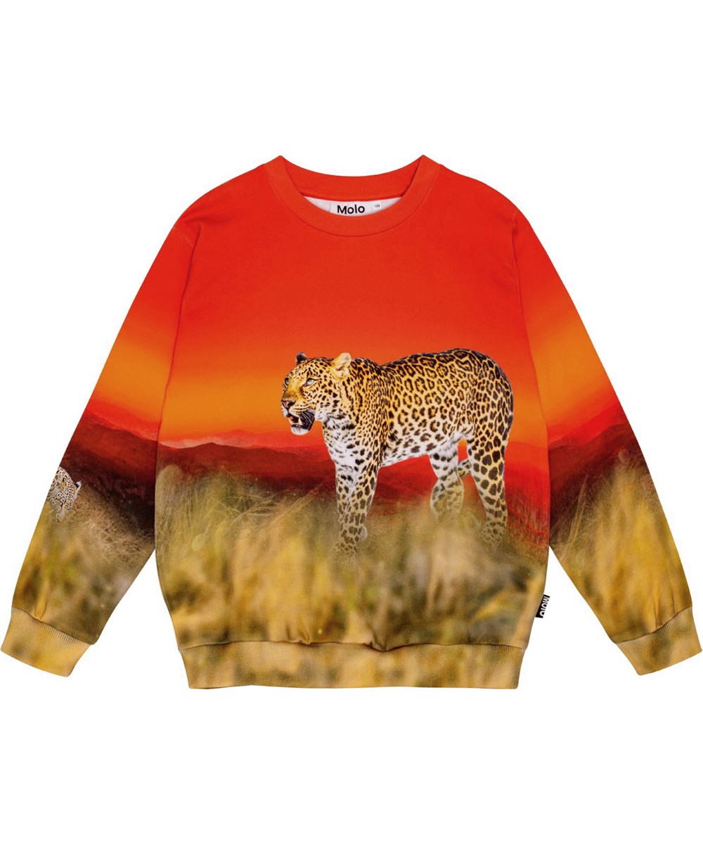 Miksi - Red Sky Leopard - Röd och orange ekologisk bomullströja med leopardtryck.