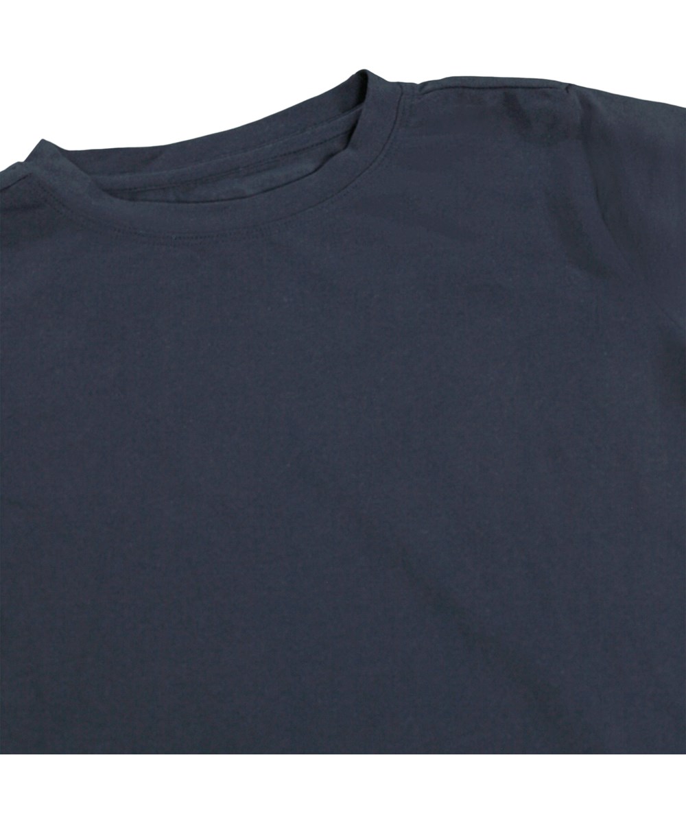 Jamie 2-pack - Navy Grey - Ekologiska bomulls t-shirts i marinblå och grå.