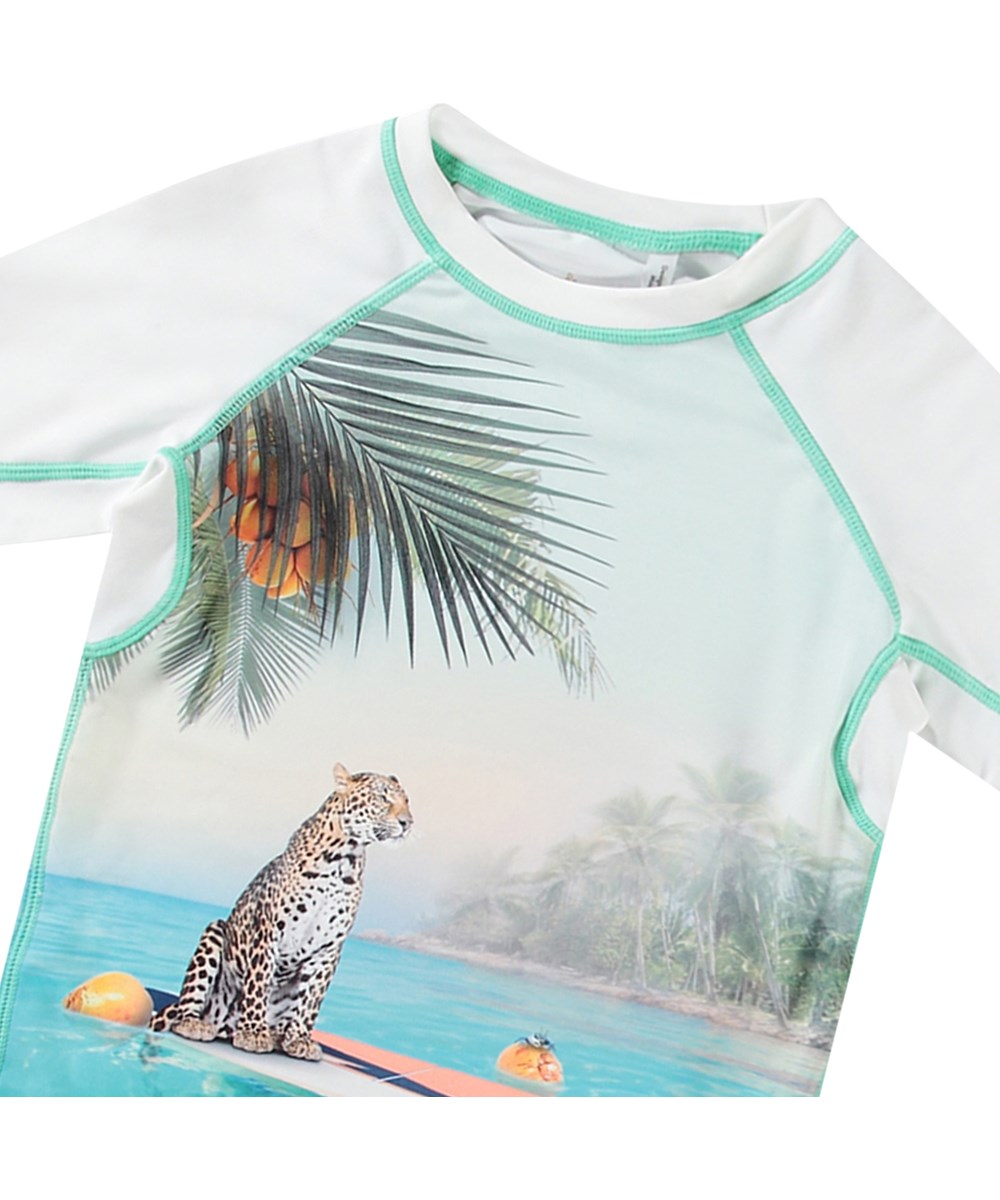 Neptune - Leo On Surf - White short sleeve rashguard for active children made from recycled polyester with UV protection 50+.