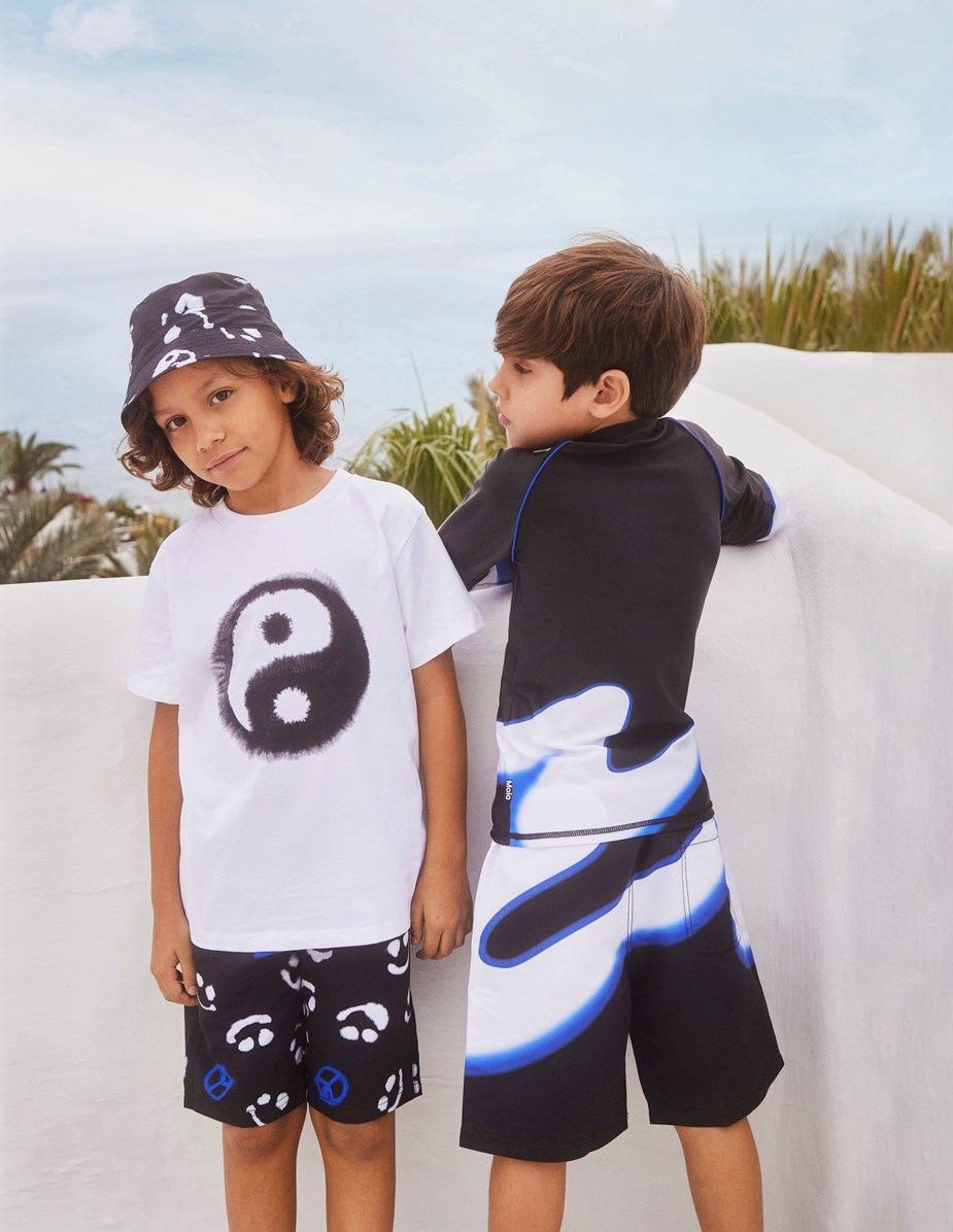 Noble - Wave - Black, long sleeve rash guard with zip closure and wave print
