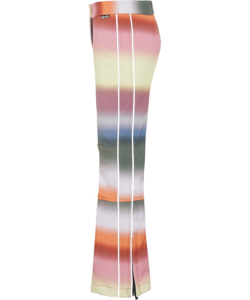 Harlie - Misty Rainbow - Återvunna skidbyxor i regnbågsfärger med utställda ben.