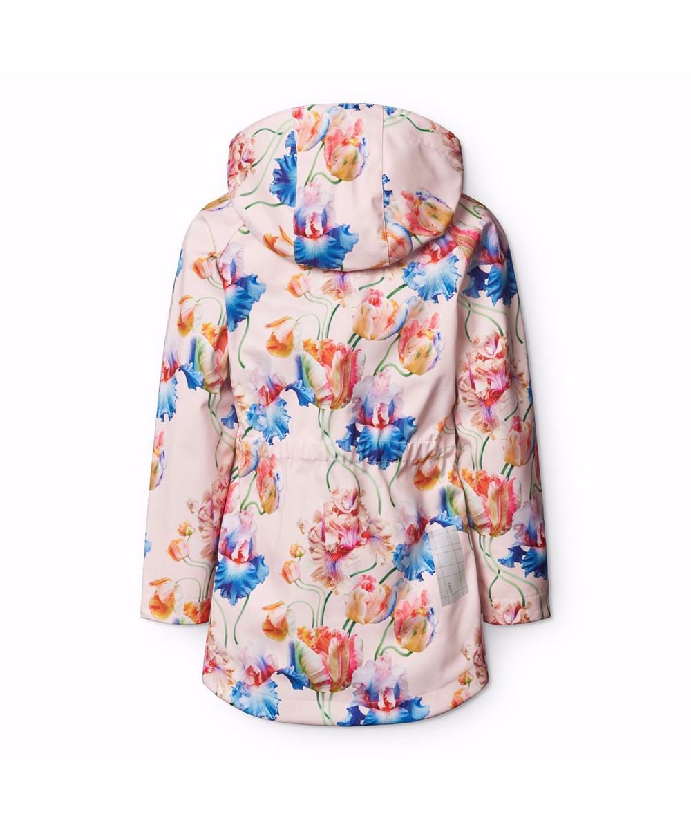 Hillary - Tulip Pink - Rosa vind- och vattenavvisande softshelljacka för barn i återvunnen polyester med färgglatt mönster av konstnärliga tulpaner.