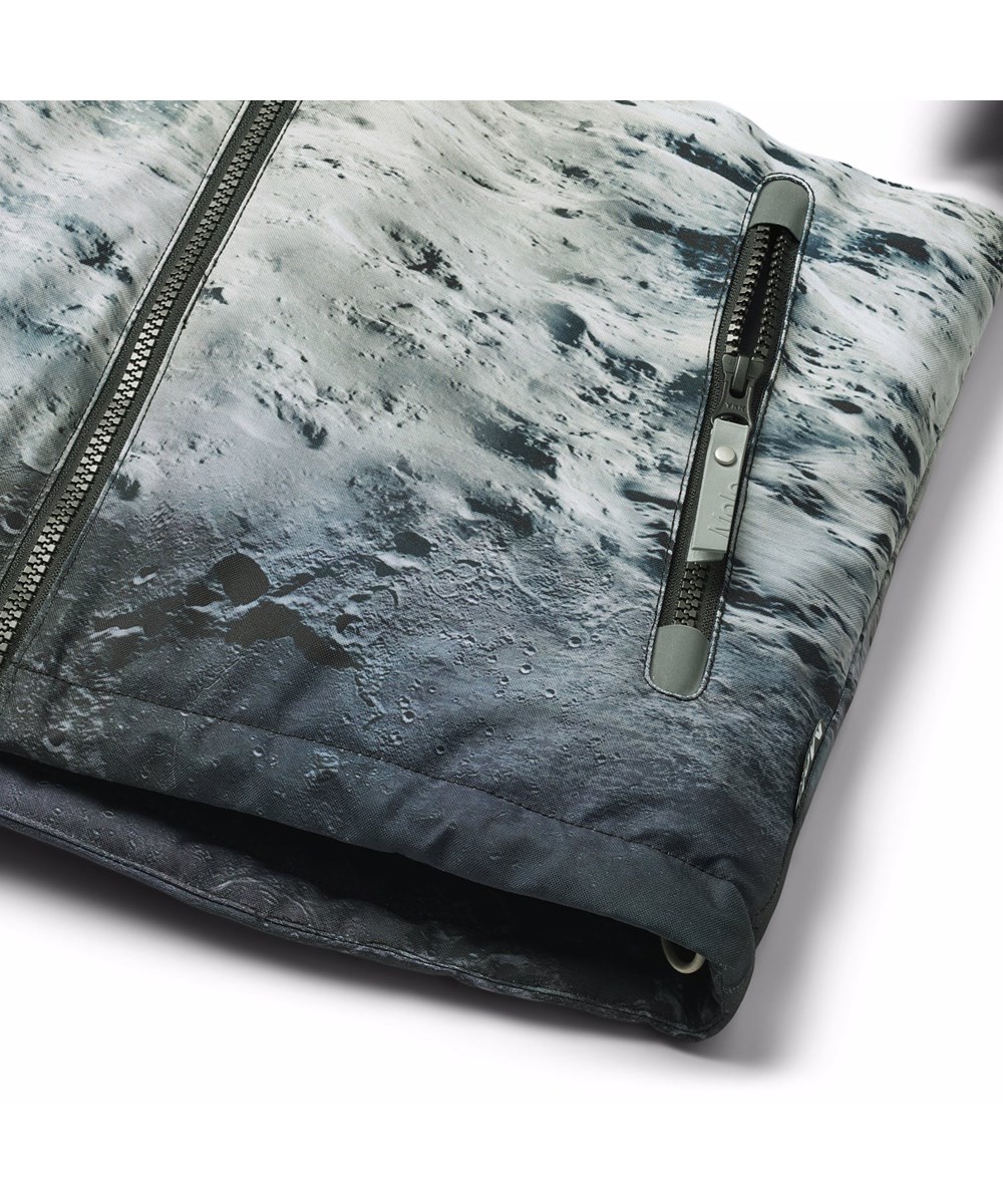 Castor - On The Moon - Vind- och vattentät svart och blå vinterjacka för barn i återvunnen polyester, vadderad med 3M™ Thinsulate™.