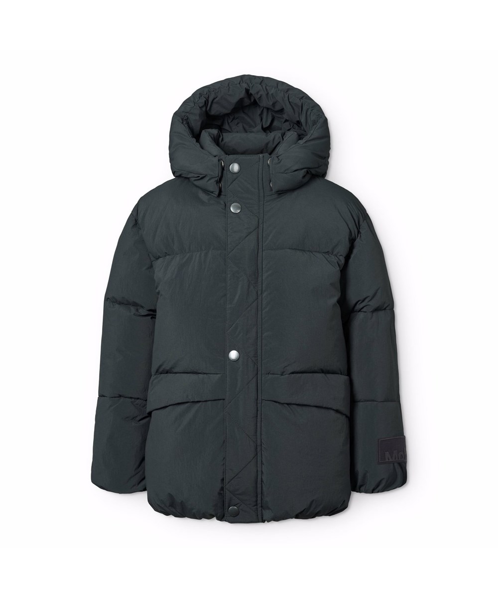 Hayden - Black - Svart vattenavvisande jacka för barn tillverkad av återvunnen nylon och återvunnen polyesterfyllning.