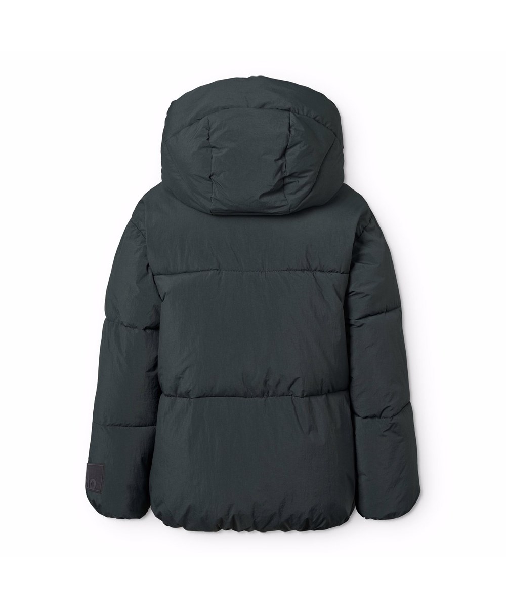 Hayden - Black - Svart vattenavvisande jacka för barn tillverkad av återvunnen nylon och återvunnen polyesterfyllning.