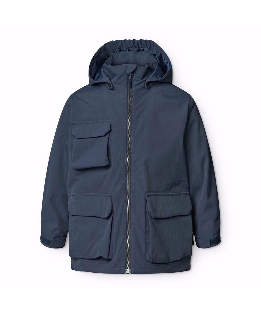 Hobson - Mood Blue - Mörkblå vind- och vattentät regnrock för barn i återvunnen nylon med avtagbar huva.