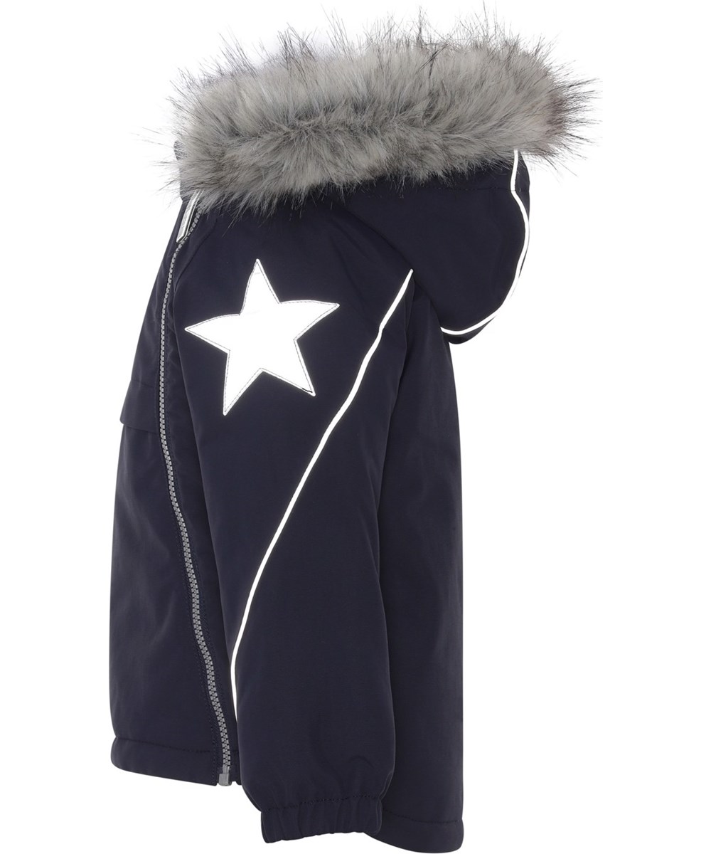 Hopla Fur - Galaxy Blue - Återvunnen blå vinterjacka med pälskrage.