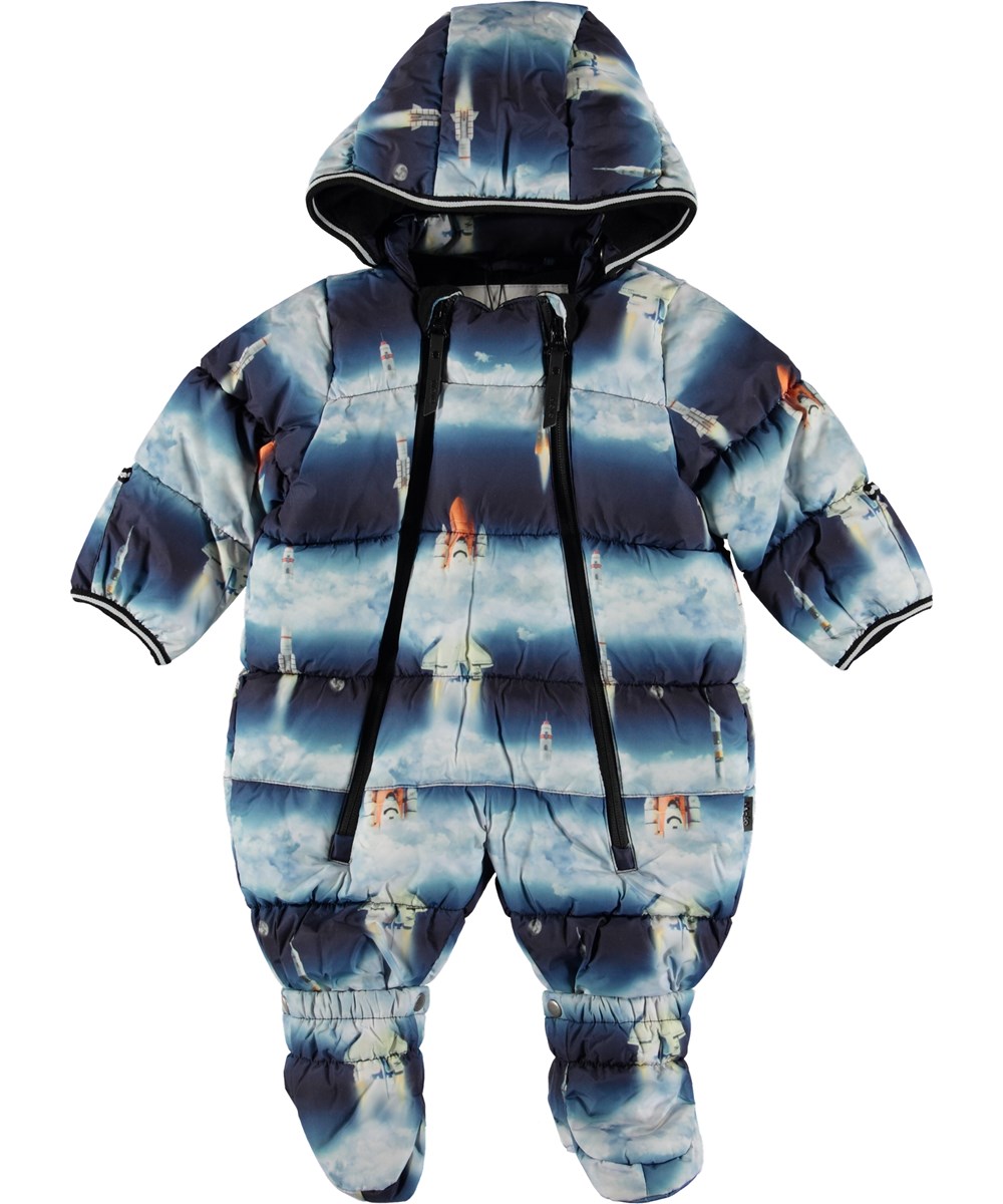 Hebe - Stratosphere - Blå baby overall med rymdraketer.