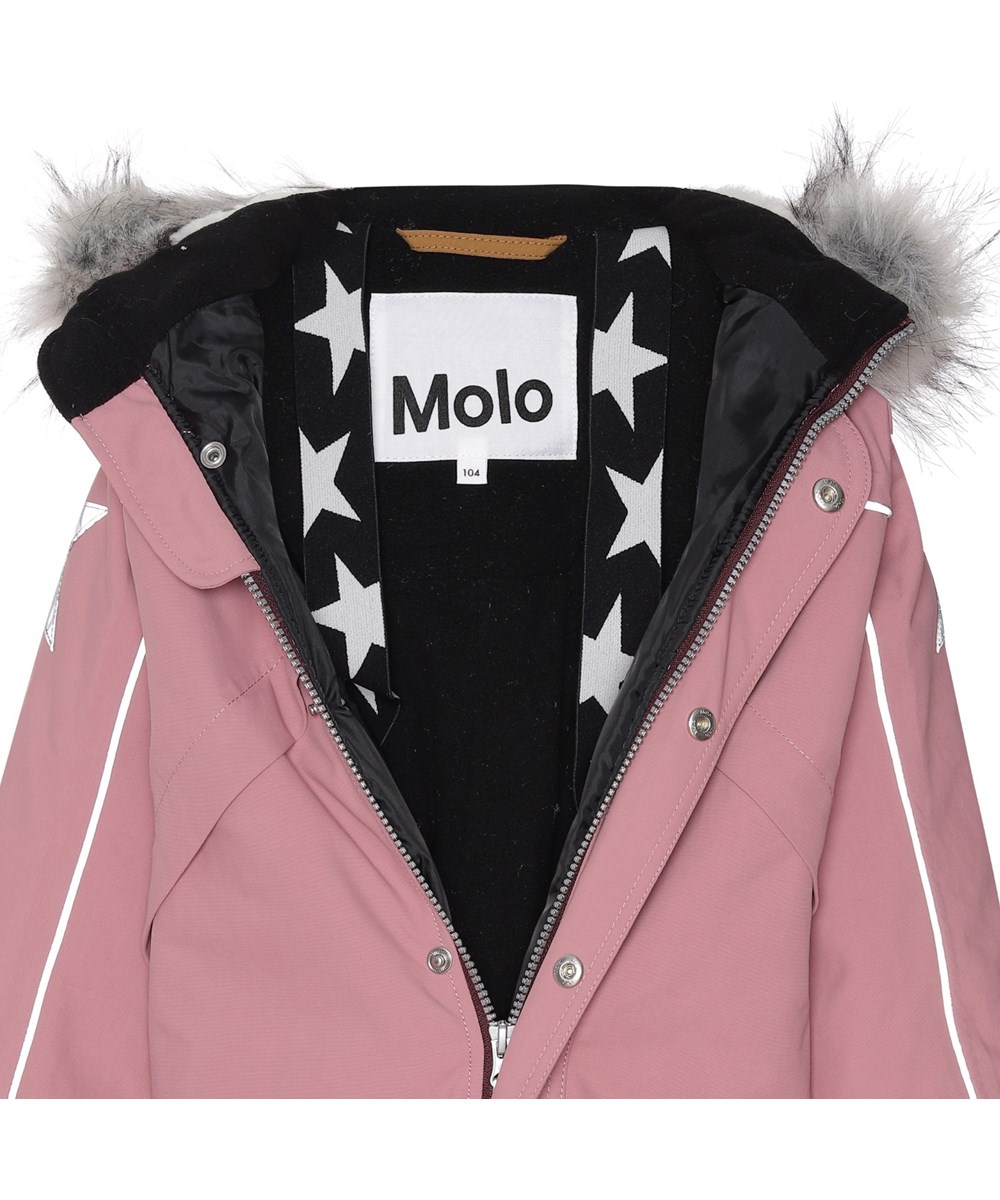 Polaris Fur - Velvet Rose - Återvunnen overall i rosa med pälskant.