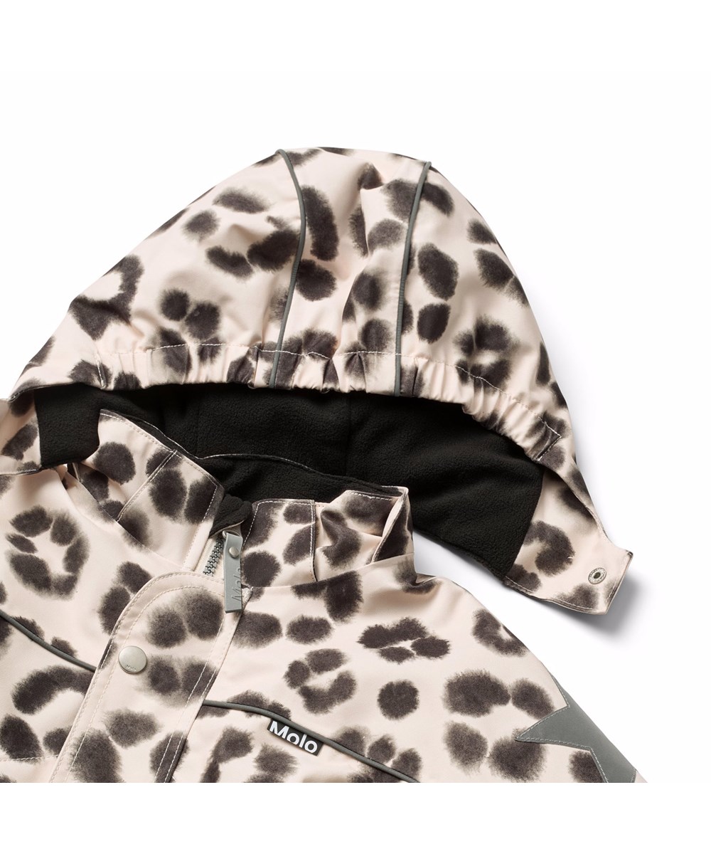 Polaris - Snow Leo - Vind- och vattentät overall i ett unikt leopardmönster för en kall vinter tillverkad av återvunnen polyester och vadderad med 3M™ Thinsulate™.