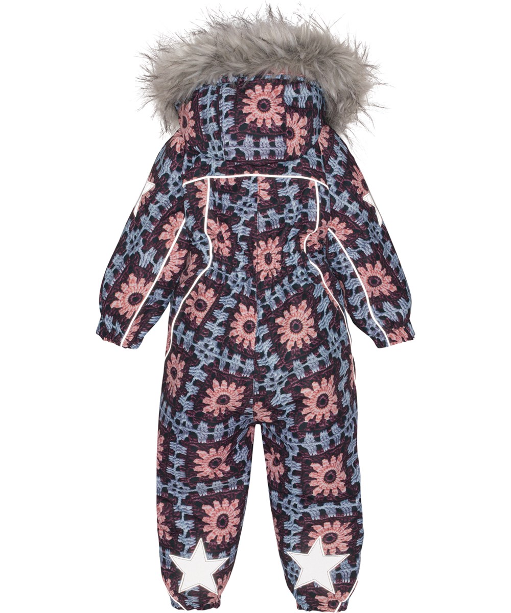 Pyxis Fur - Crochet - Återvunnen overall med stickade patches.